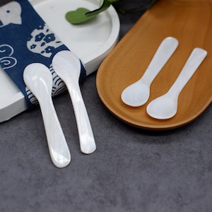 Handmade  Mother of Pearl Caviar Spoon, Classic Caviar Spoon, Shell Utensil Oyster Caviar Spoon, Black Caviar Set, Sugar Coffee Scoop