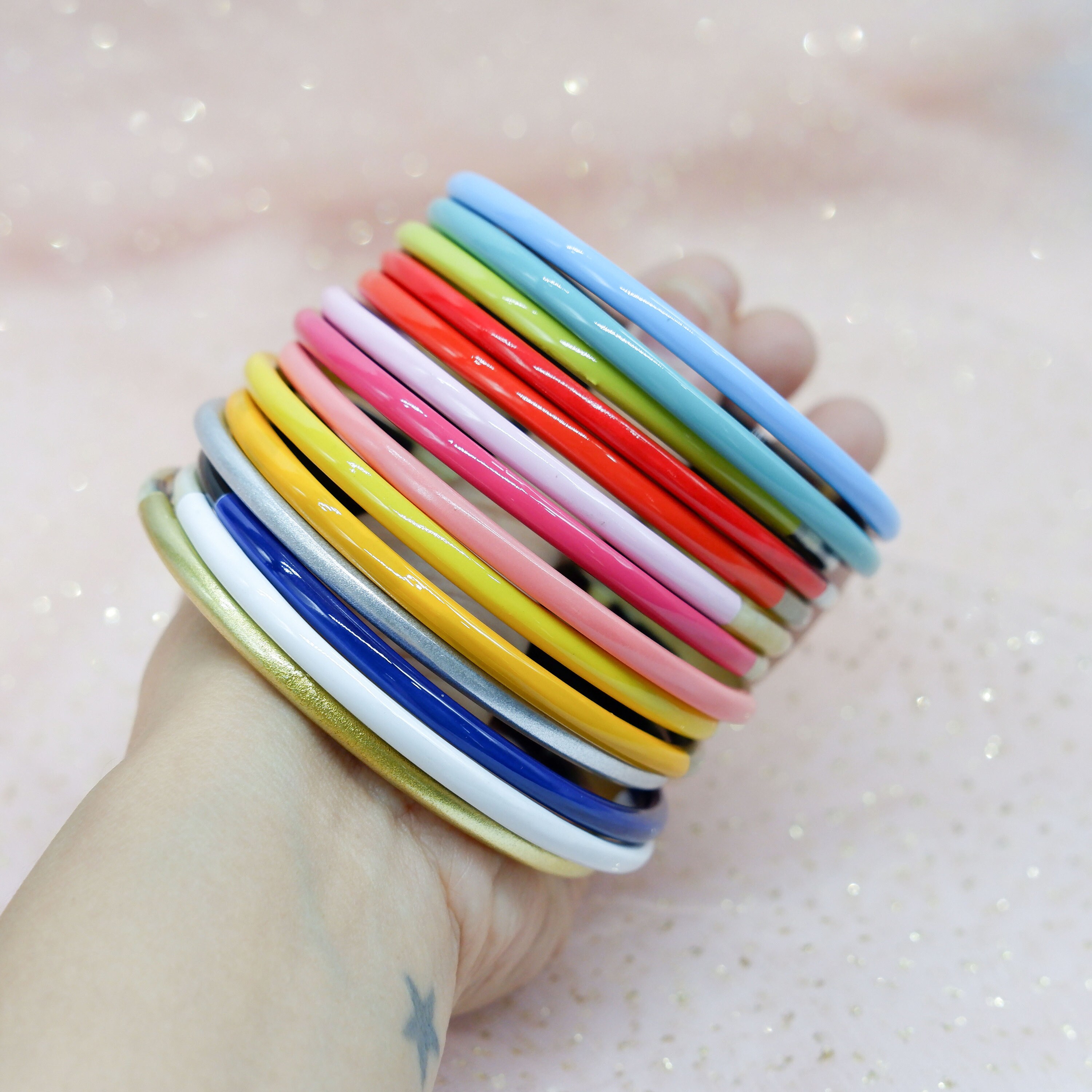Lot De Collier Et Bracelets Anciens - Corne, Nacre Et Bois