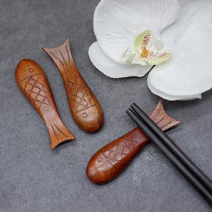 Cute Fish Natural Wooden Chopstick Rest, Luxury Wood Chopstick or Spoon Fork Holders for Home Decor, Decorative Luxury Gift for New Year