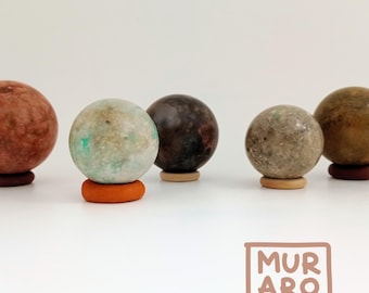 Handgefertigte Wabi Sabi Erdkugel: Japanische meditative Skulptur