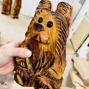 cute cedar bear chainsaw carvings