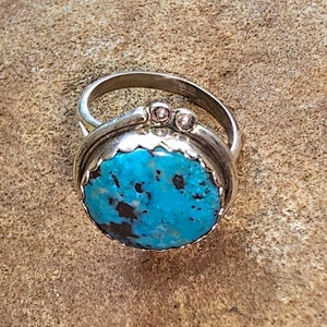 Turquoise & Sterling Silver Ring. Size 9