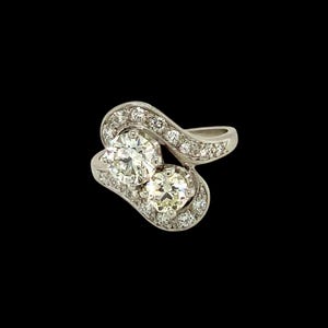 Vintage Platinum Old European Cut 2-Stone Diamond Ring. Size 7.5