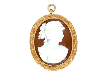 Vintage 10k Yellow Gold Antique Victorian Shell Cameo Pin/Pendant. Circa 1900.