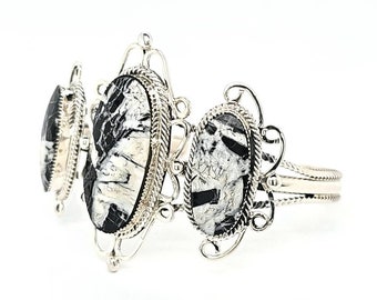 ヴィンテージホワイトバッファロー＆スターリングシルバーのカフ