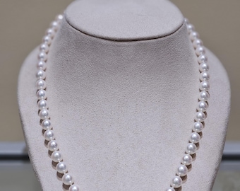 Vintage Akoya Pearl Strand: 14k Gold Clasp, 19" Length