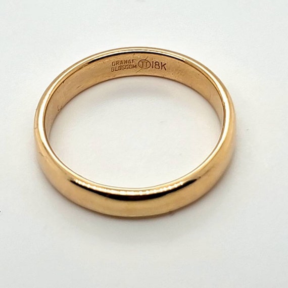 Circa 1970, a 4.6mm wide 18k yellow gold comfort-… - image 2