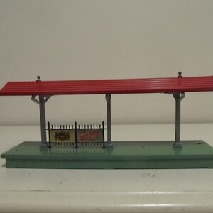 Lionel Illuminated Metal Station Platform Lights work Excellent Condition