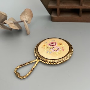 Vintage Embroidered Hand Mirror – Magical Altar Decor – Witchcraft Ritual Tool – Floral Antique Mirror – Mystical Vanity Accessory