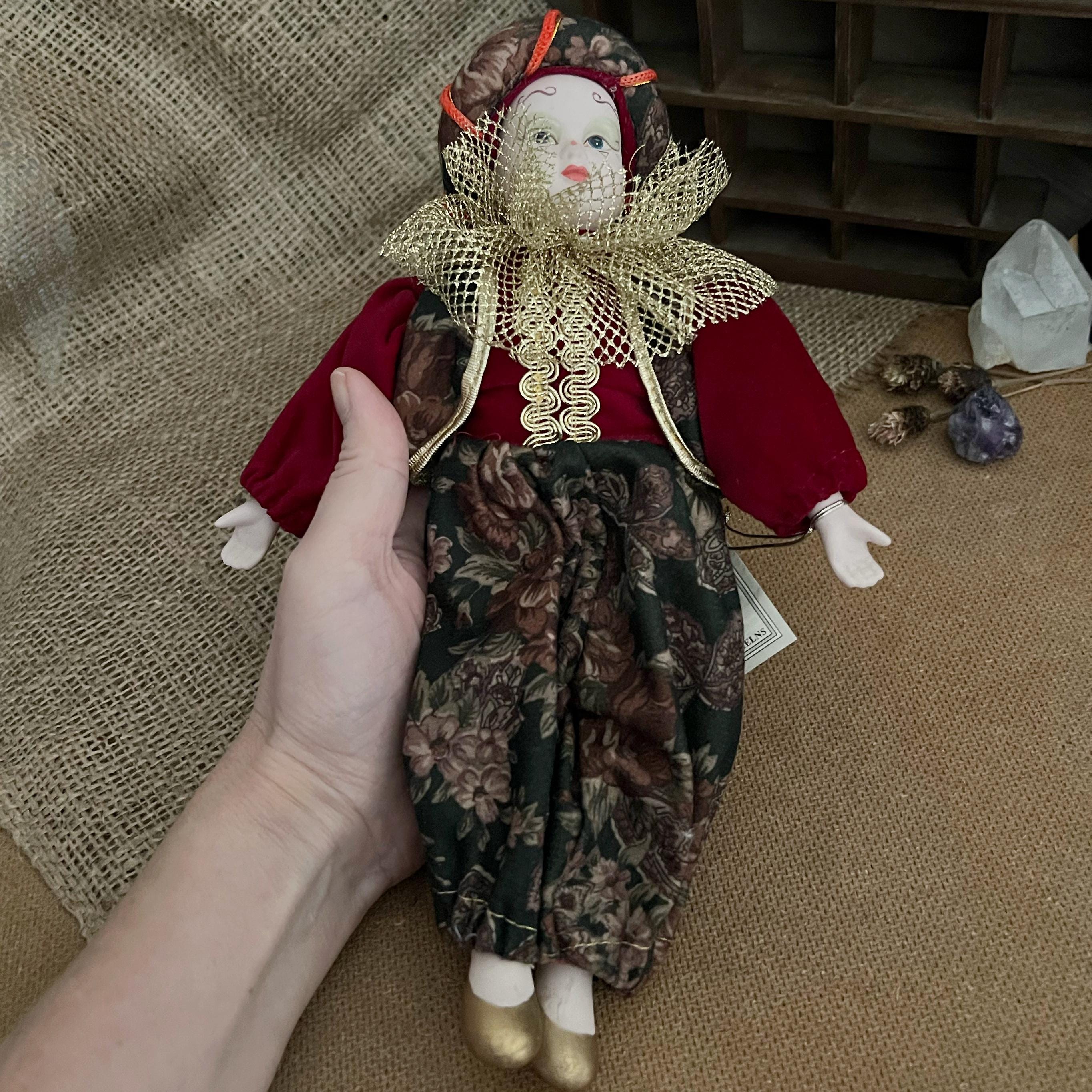 Poupée tête porcelaine pierrot - La Caverne des Particuliers