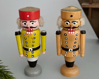 アンティーク鋳鉄製クリスマスツリースタンド（刻印687