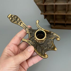 Vintage brass candle holder with handle - Chamber candlestick - Solid brass small ornate candlestick - Altar decor