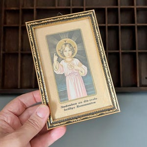 Art Nouveau Ornate Picture Frame Holy Communion Vintage Religious Print Framed in Gold tone Wood with Metal Photo Frame with Glass 5.9“x3.9“