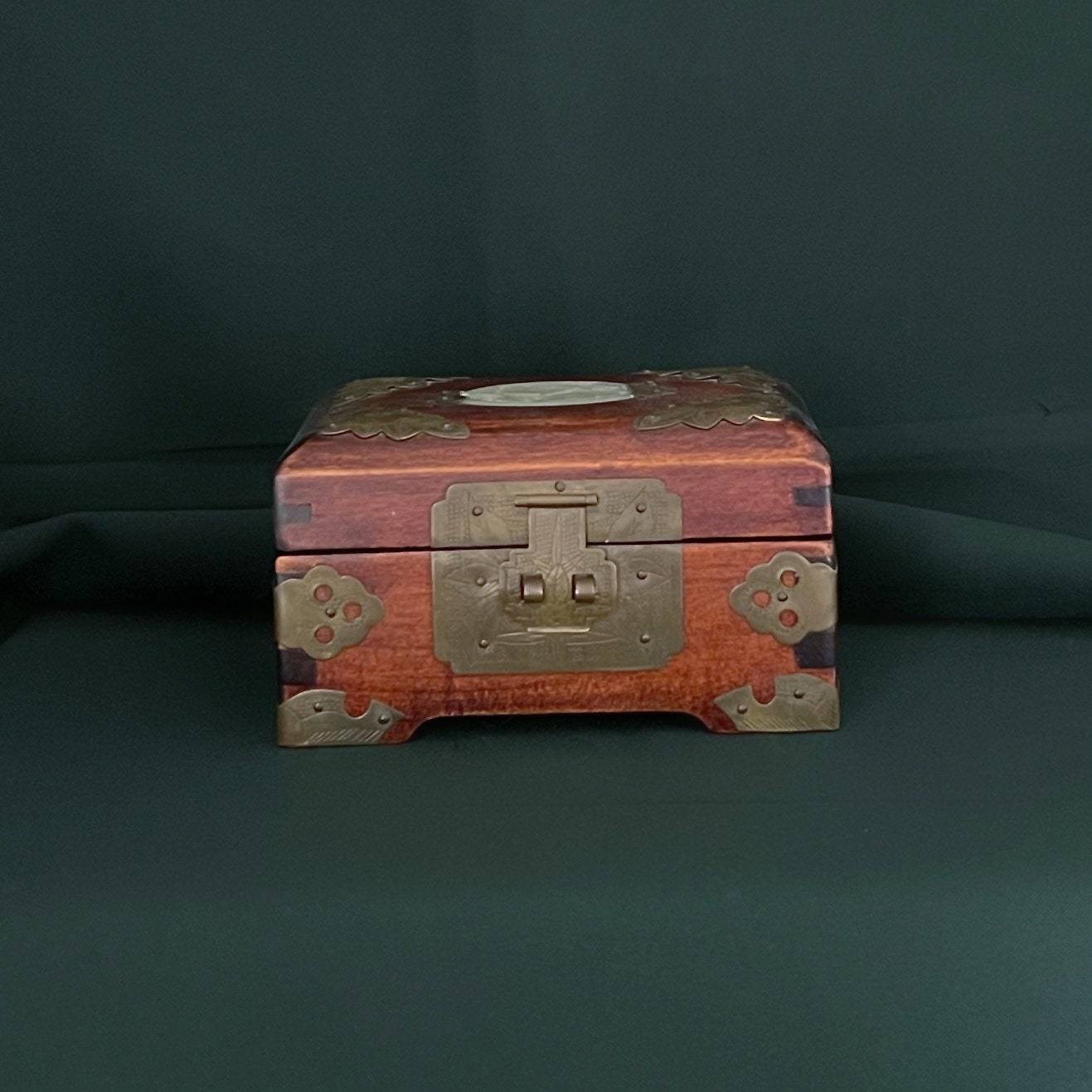  Monogrammed Jewelry Box Decorative Vanity Display Case Storage  Organizer Keepsake Personalized Gift for Her Vintage Decor J Devlin Box 837  EB251 (Blue) : Clothing, Shoes & Jewelry