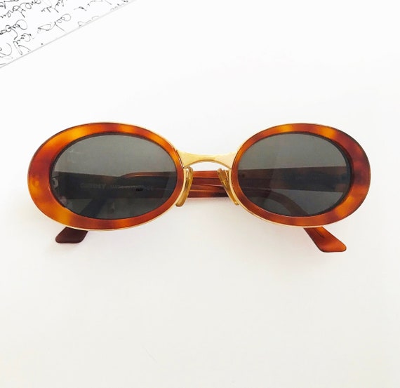 GENNY Vintage Designer Sunglasses