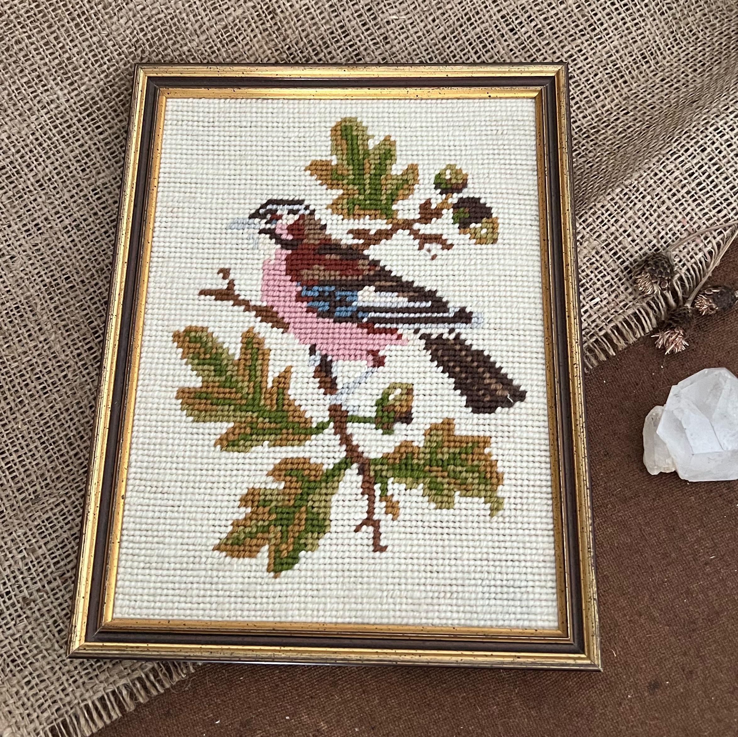 刺繍絵額縁入り ヴィンテージ風の額入り鳥の刺繍絵 – クロスステッチの壁掛け - Etsy 日本