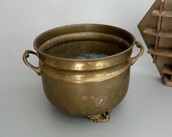 Vintage large brass witch cauldron - Magic cauldron - Wicca cauldron - Ritual supplies