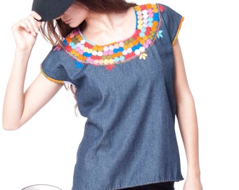 Top en Jean avec une belle broderie