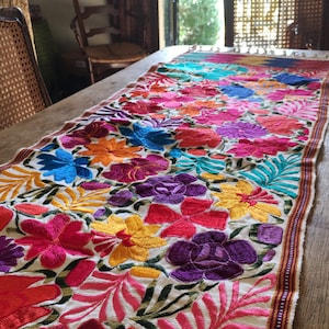 Handcrafted XXL table runner / bed runner with floral pattern