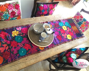 Handcrafted XXL table runner / bed runner with floral pattern