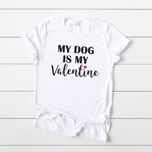 Meu cachorro é meu namorado, camisa engraçada do dia dos namorados, dia da consciência única, AF único, camisa de amante de cachorro, dia dos namorados de cachorro, pendurar com minha camisa de cachorro