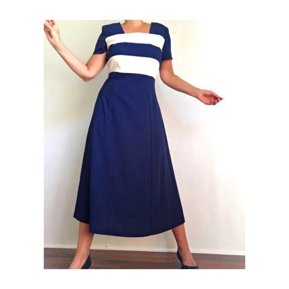 Vintage Navy Blue Ecru Color Block Dress | Vintag… - image 2