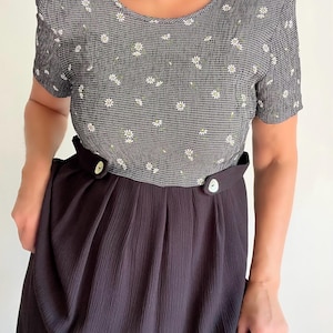 Sweet Vintage 90s Country Tie Marguerite Print Market Day Dress