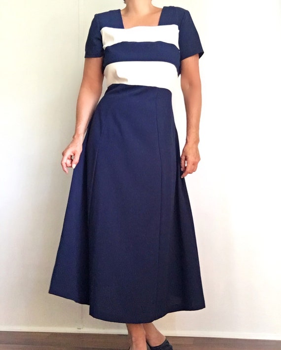 Vintage Navy Blue Ecru Color Block Dress | Vintag… - image 7