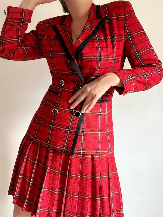 Vintage Red Black Plaid Blazer Pleated Skirt Suit… - image 2