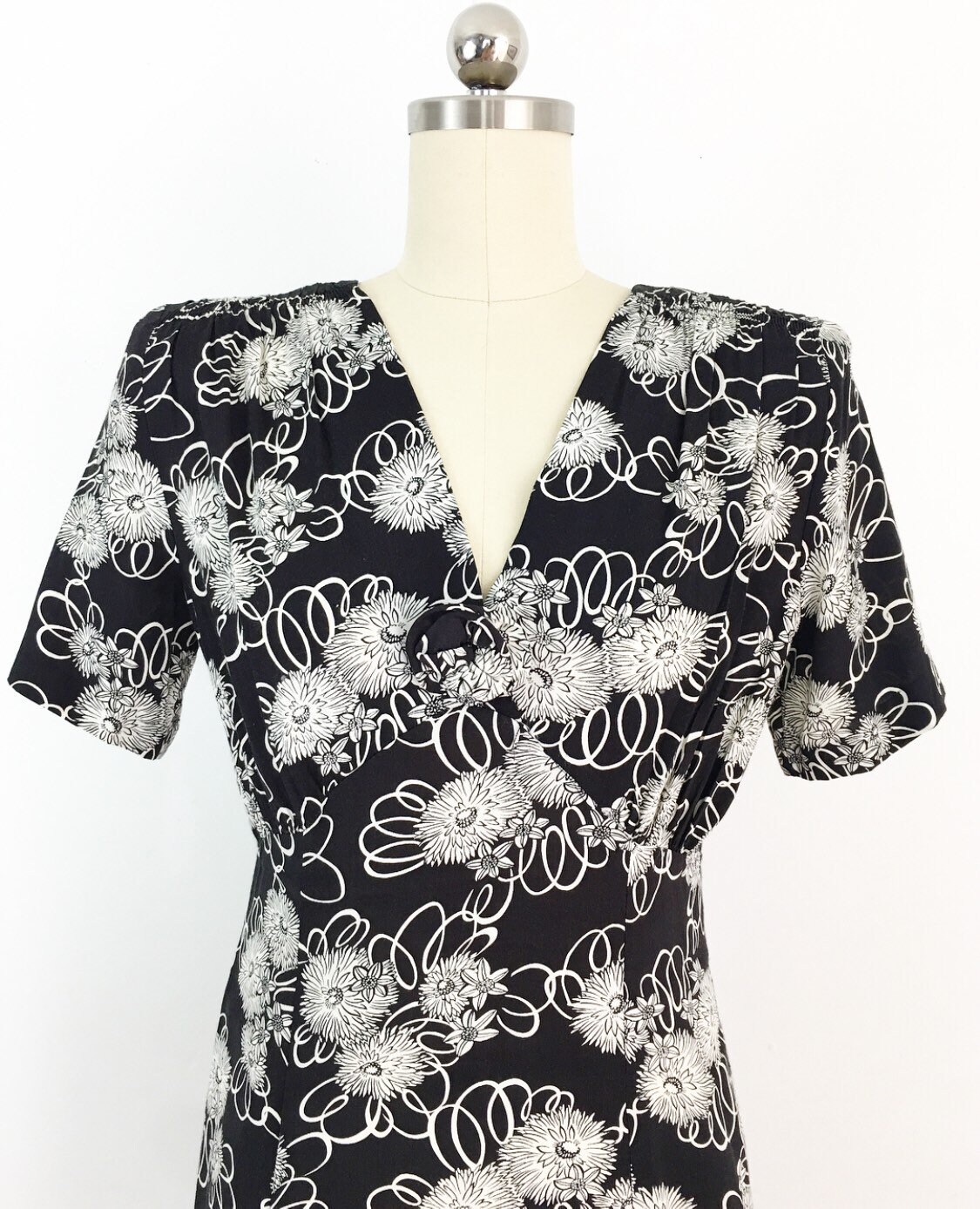 70s Les Fleurs Dress Black and White Floral Abstract | Etsy
