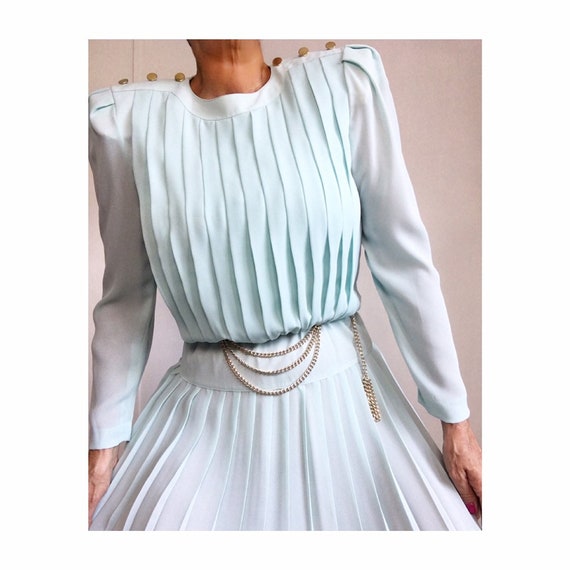 Vintage Sea Foam Pleated Golden Toned Accents Lesl