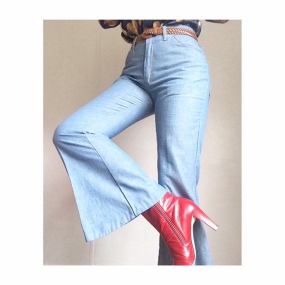 Vintage 1970s Relaxed High Waisted Wide Flared Bel