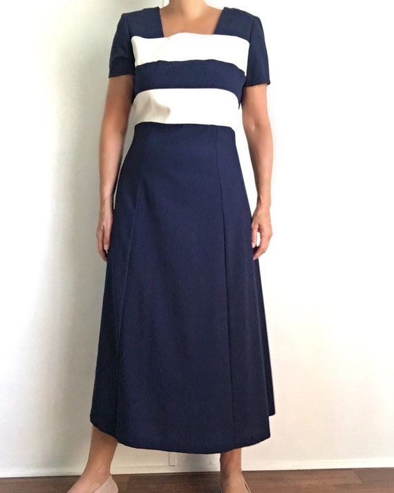Vintage Navy Blue Ecru Color Block Dress | Vintag… - image 10