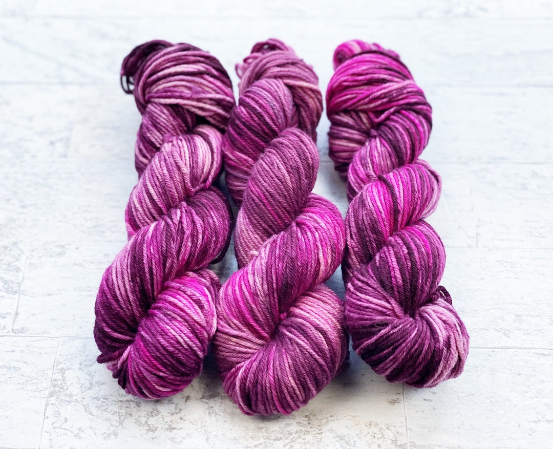 Wraithberry Wraith Hand Dyed Yarn Superwash Rambouillet Worsted Weight Berry Crush ...