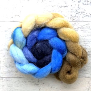 Hand Dyed Wool Roving - Gradient Corriedale Cross Wool - #CX270