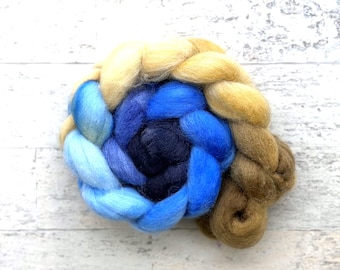 Hand Dyed Wool Roving - Gradient Corriedale Cross Wool - #CX270