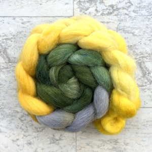 Hand Dyed Wool Roving - Gradient Corriedale Cross Wool - #CX285