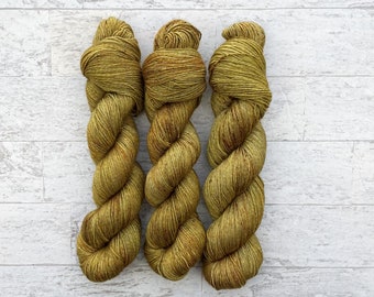 Hilo Lotus teñido a mano - Merino/Yak/Seda - Grosor fino/para calcetines - #L114