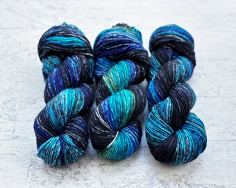 Jinn Hand Geverfd Garen - Gradiënt Superwash Merino - DK Gewicht - #G106 Ocean Deep