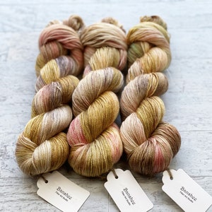 Siren Handgefärbtes Garn - SW Merino und Tencel - Fingering/Sock Weight - #CC107