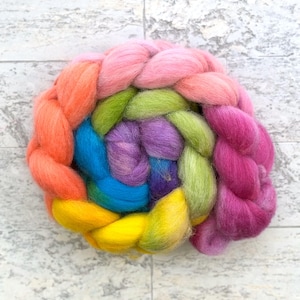 Hand Dyed Wool Roving - Gradient Corriedale Cross Wool - #CX284