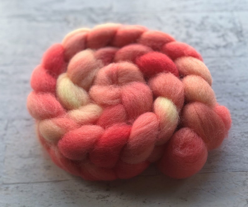 Needle Felting Hand Dyed Wool Roving Spinning Fiber Wet felting Coral Polwarth Wool