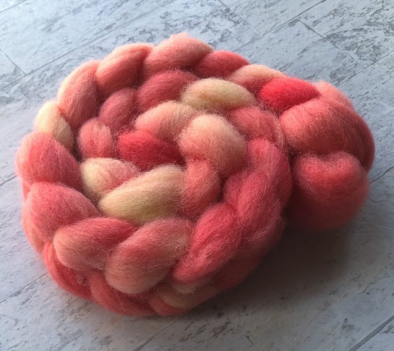 Needle Felting Hand Dyed Wool Roving Spinning Fiber Wet felting Coral Polwarth Wool