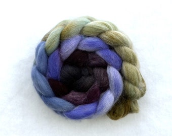 Hand Dyed Wool Roving - Gradient Falkland Wool - #F247