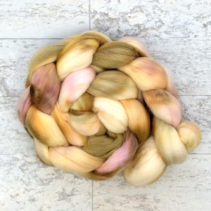 Hand Dyed Merino Roving - Merino Wool - #M346