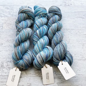 Siren Handgefärbtes Garn - SW Merino and Tencel - Fingering/Sock Weight - #CC105