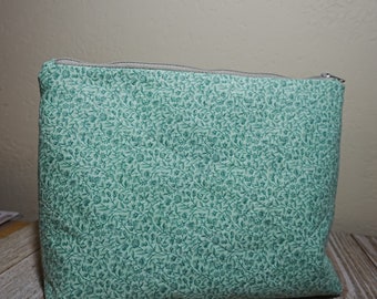 Quilted Cosmetic Pouch: Flat Bottom, Dainty Leaf Pattern