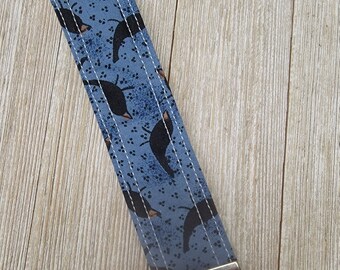 Blue Crow Fabric Key Fob Wristlet: Hands-Free Keychain