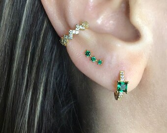 Natural Emerald Piercing Crawler Earrings Emerald Cartilage Earrings 14K Curved Emerald Earrings Ear Climbers Emerald Piercing
