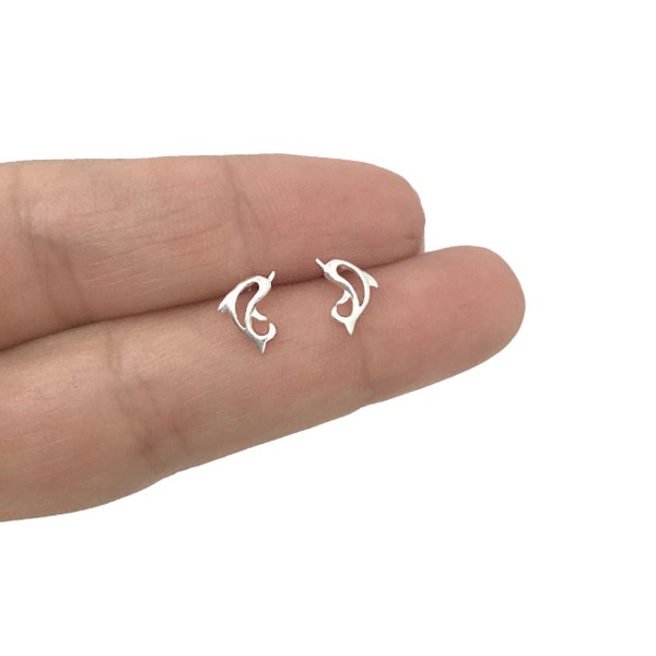Pendientes de perno de delfín de plata de ley, tachuelas dainty, pendientes para niños, pendientes pequeños, tachuelas de delfín, pendientes de delfín, delfines